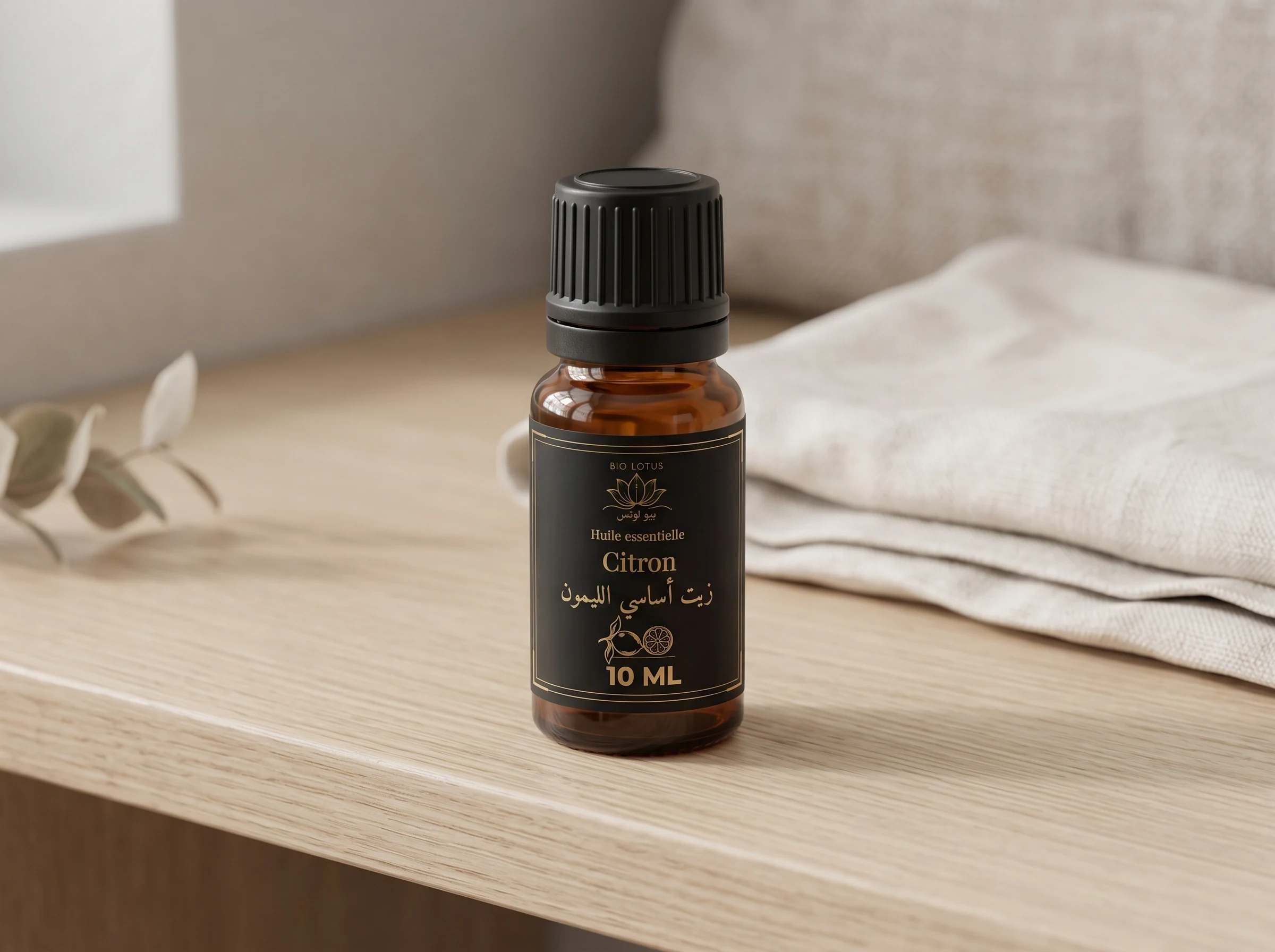عبوة زيت الليمون العطري من بيو لوتس في أجواء داخلية منعشة