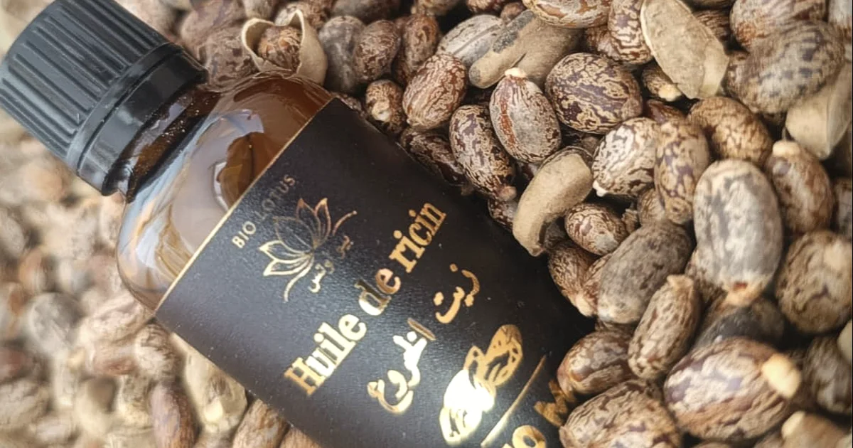 قارورتا زيت الخروع من بيو لوتس فوق بذور الخروع